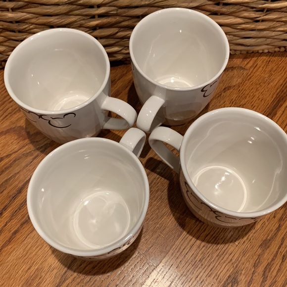 Disney set of 4 Mickey Mouse coffee cups - Picture 5 of 12